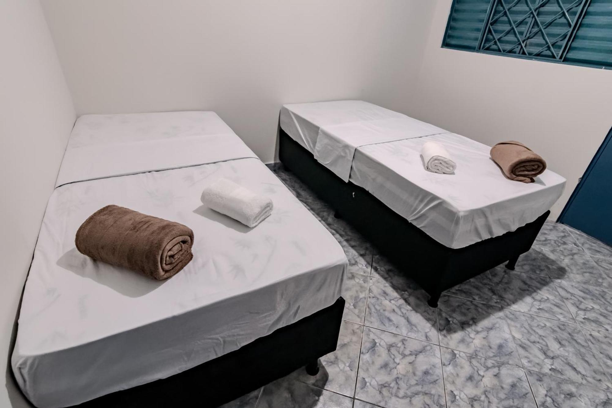 Отель Pousada Roosevelt Quarto 04 - Pousada Central Prox Rodoviaria E Dist Industrial Уберландия Экстерьер фото